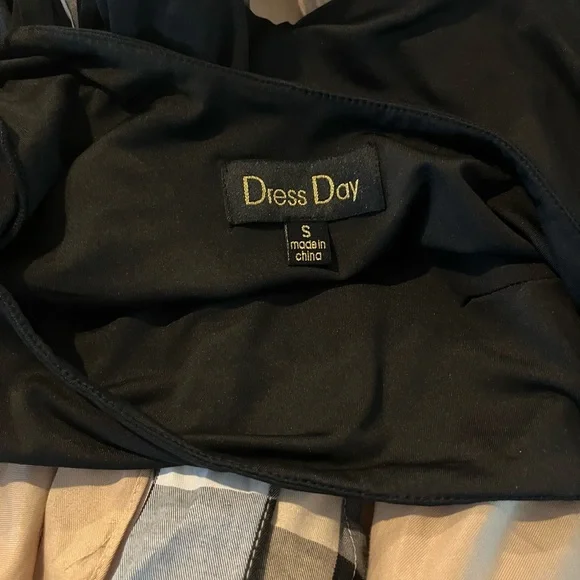 Dress Day One Sleeve Dress - Picture 5 of 5